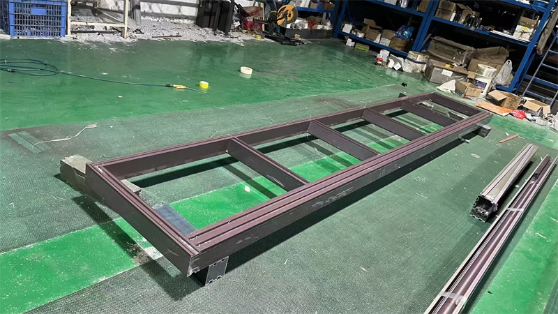 ��������